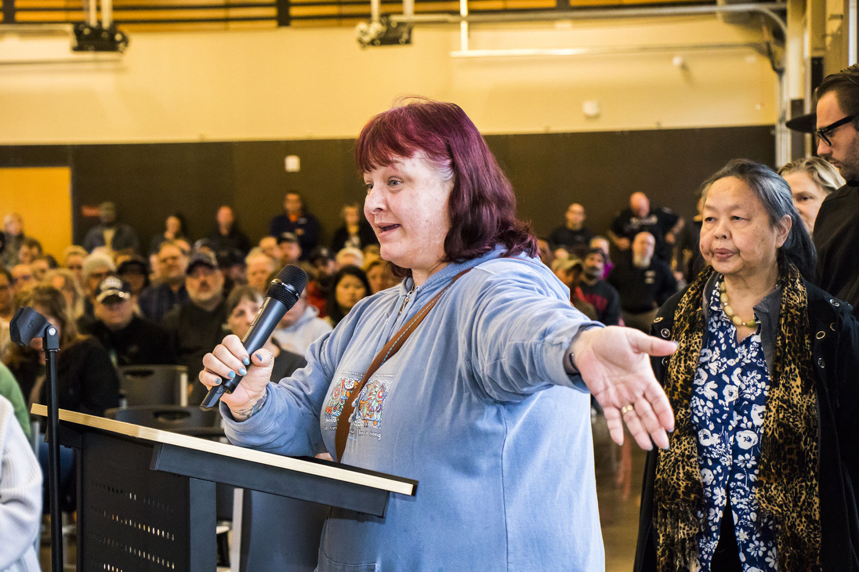 yelm.190918.homeless.meeting.jw9.jpg
